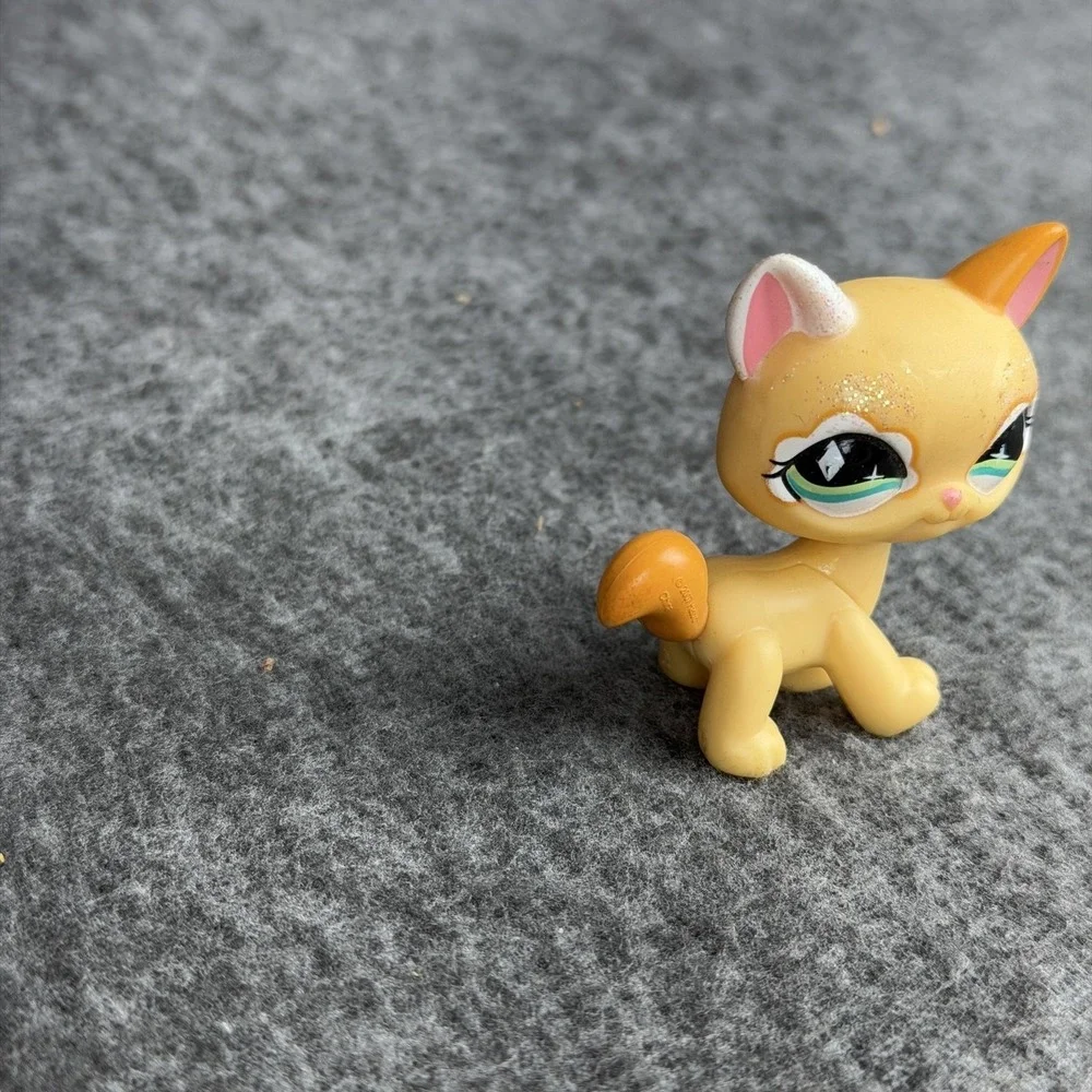 Littlest Pet Shop Beige Glitter Cat‎ #626 Figure Hasbro 2007 LPS Collectible